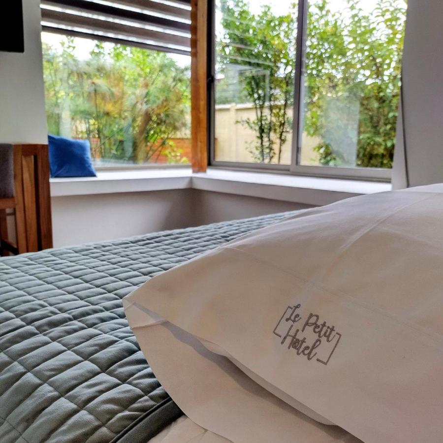 Le Petit Hotel