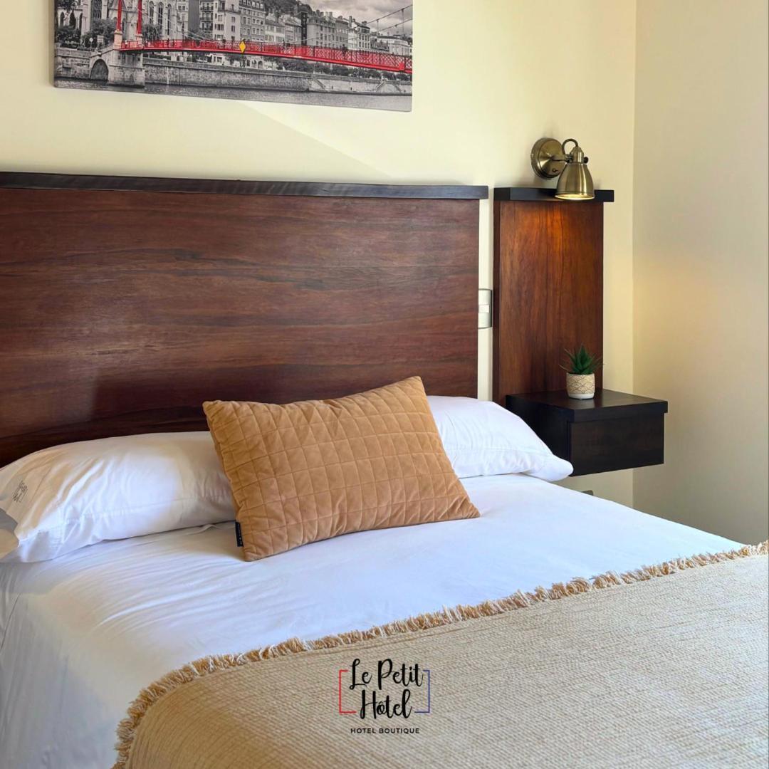 Hotel Le Petit *